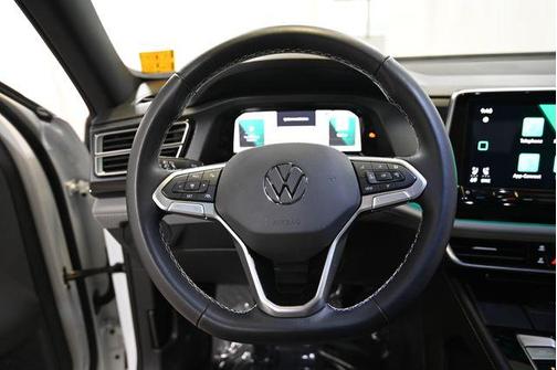 2024 Volkswagen Atlas Cross Sport 2.0T SEL