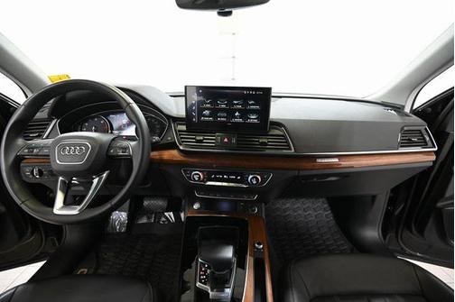 2022 Audi Q5 45 S line Premium