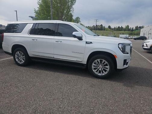 White Frost Tricoat 2021 GMC Yukon XL SLT