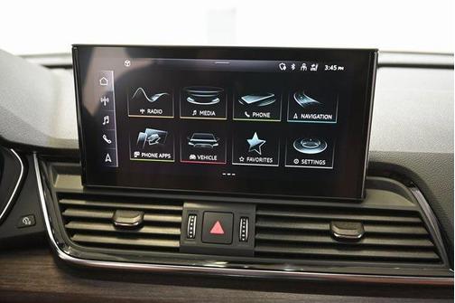 2022 Audi Q5 40 Premium Plus
