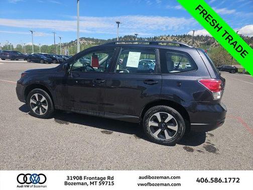 Dark Gray Metallic 2017 Subaru Forester 2.5i
