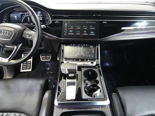 Mythos Black Metallic 2023 Audi SQ8 4.0T Prestige