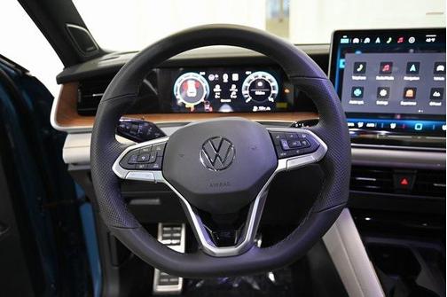 2026 Volkswagen Tiguan 2.0T SEL R-Line 4MOTION