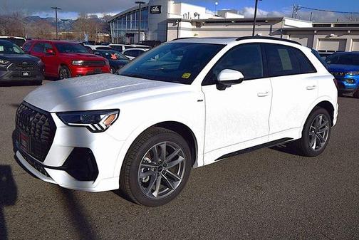 2025 Audi Q3 Premium 45 TFSI S line quattro Tiptronic