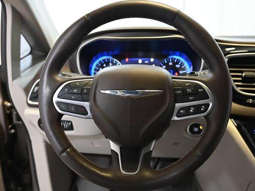 Molten Silver 2017 Chrysler Pacifica Touring-L