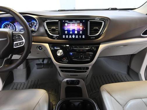 Molten Silver 2017 Chrysler Pacifica Touring-L