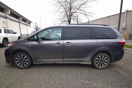 2018 Toyota Sienna SE