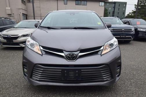 2018 Toyota Sienna SE