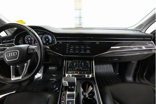 2022 Audi Q7 55 Premium Plus