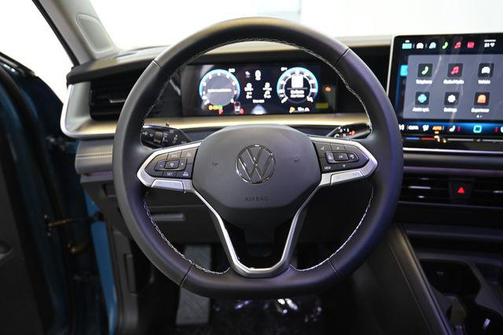Monterey Blue Pearl 2026 Volkswagen Tiguan 2.0T SE 4MOTION