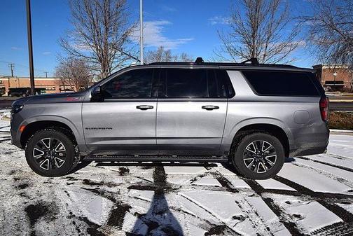 2022 Chevrolet Suburban 4WD Z71