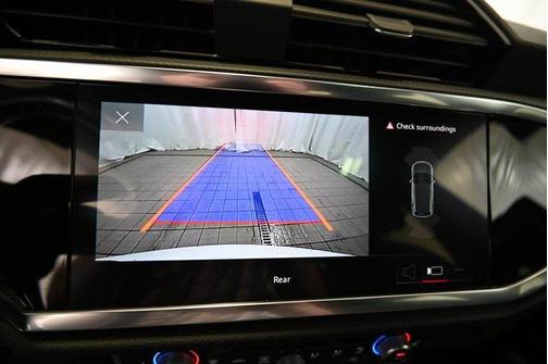 2024 Audi Q3 Premium 45 TFSI S line quattro Tiptronic