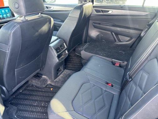 2024 Volkswagen Atlas Cross Sport 2.0T SE w/Technology 4MOTION