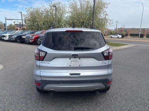 Ingot Silver Metallic 2017 Ford Escape SE