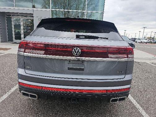 Platinum Gray Metallic 2024 Volkswagen Atlas Cross Sport 2.0T SEL