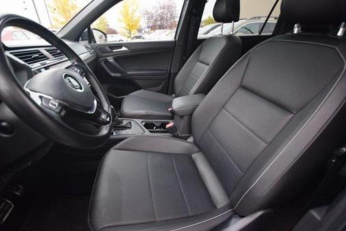 2021 Volkswagen Tiguan 2.0T SE R-Line Black