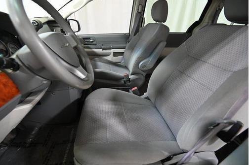 2008 Chrysler Town & Country LX