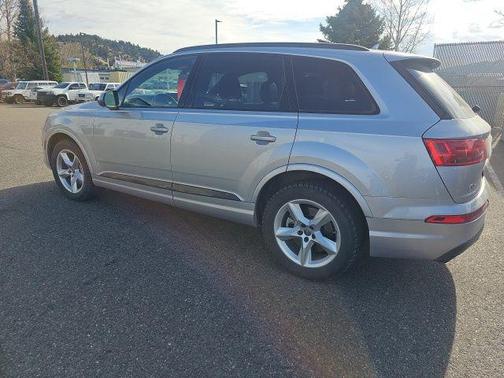 Silver Metallic 2018 Audi Q7 3.0T Prestige