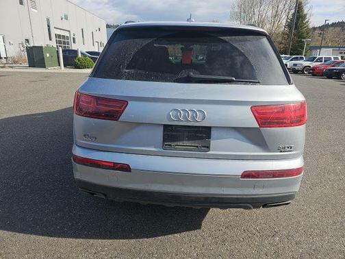 Silver Metallic 2018 Audi Q7 3.0T Prestige