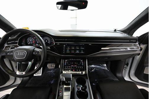 Glacier White Metallic 2020 Audi RS Q8 4.0T