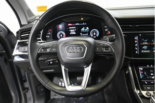 2022 Audi Q7 55 Premium Plus
