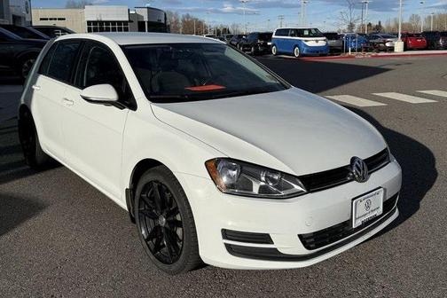 2017 Volkswagen Golf TSI S 4-Door