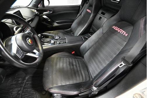 2018 FIAT 124 Spider Base