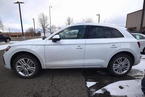 2021 Audi Q5 45 Prestige