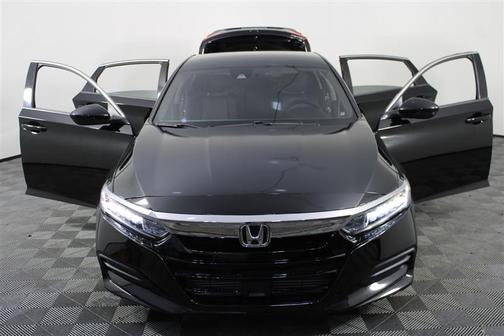 Crystal Black Pearl 2019 Honda Accord LX