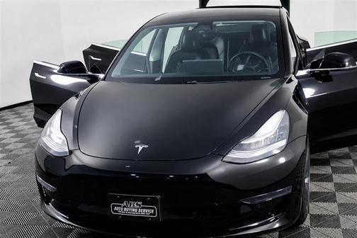 Solid Black 2020 Tesla Model 3 Standard Range Plus