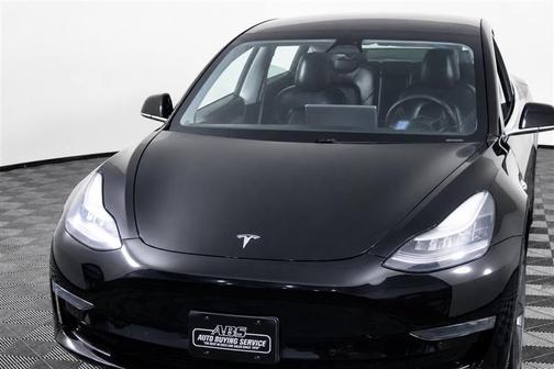 Solid Black 2020 Tesla Model 3 Standard Range Plus