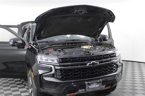 2022 Chevrolet Suburban 4WD Z71