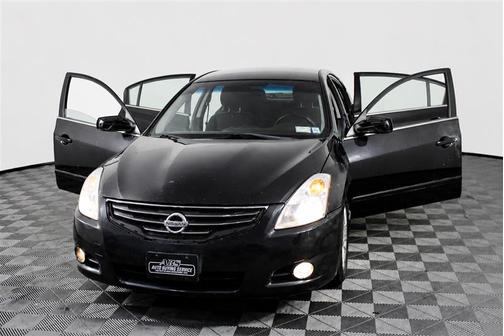 Super Black 2011 Nissan Altima 2.5 S