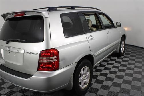 2003 Toyota Highlander Base