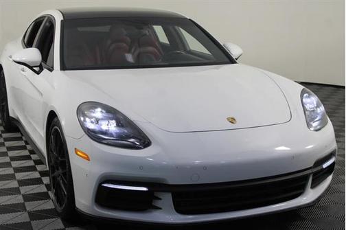 2019 Porsche Panamera