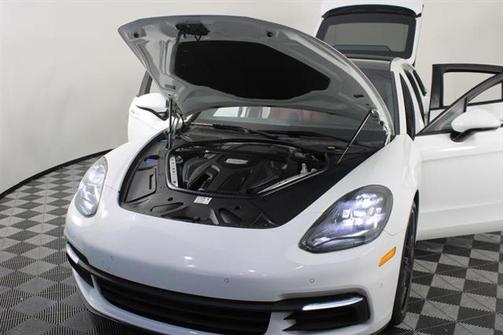 2019 Porsche Panamera