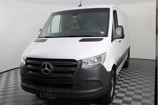 2022 Mercedes-Benz Sprinter 2500 Standard Roof