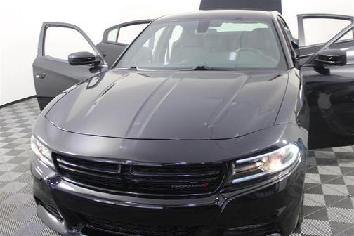 Pitch Black Clearcoat 2022 Dodge Charger SXT