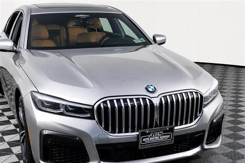 Glacier Silver Metallic 2020 BMW 750 i xDrive