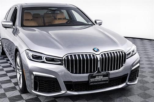 Glacier Silver Metallic 2020 BMW 750 i xDrive