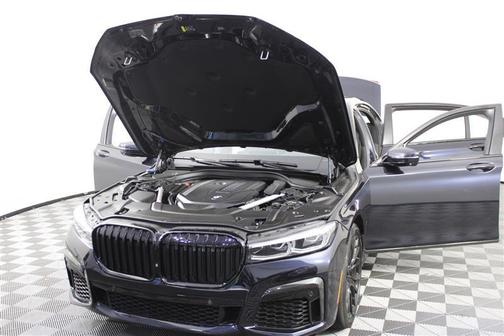 2021 BMW 740 740i M SPORT