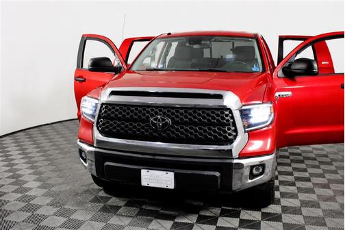Barcelona Red Metallic 2019 Toyota Tundra SR5