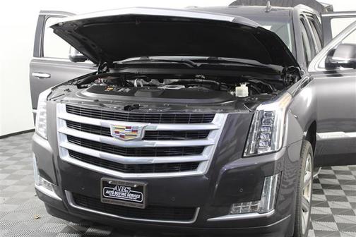 Dark Granite Metallic 2016 Cadillac Escalade Luxury