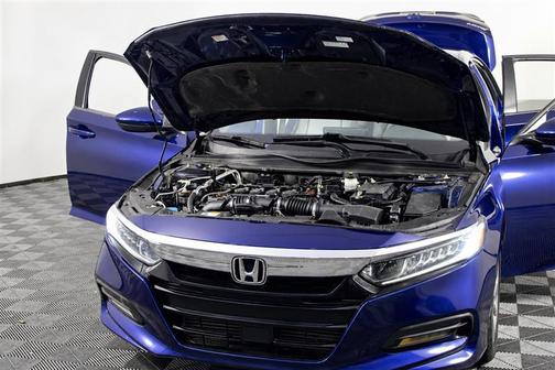 Obsidian Blue Pearl 2019 Honda Accord LX