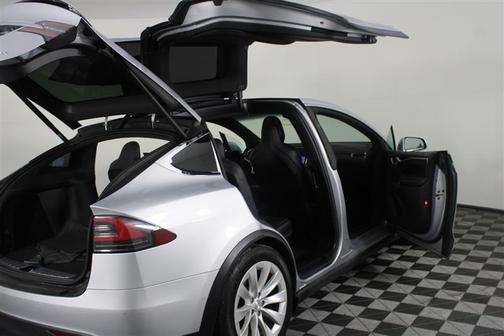 Silver 2017 Tesla Model X 100D
