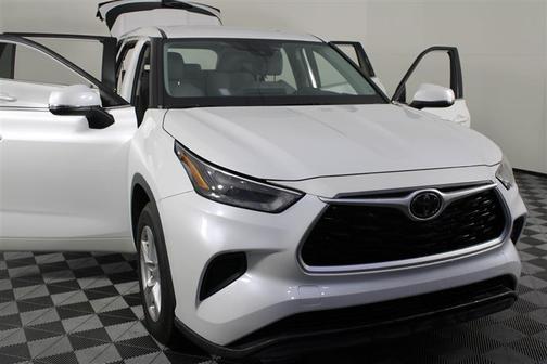 2022 Toyota Highlander L