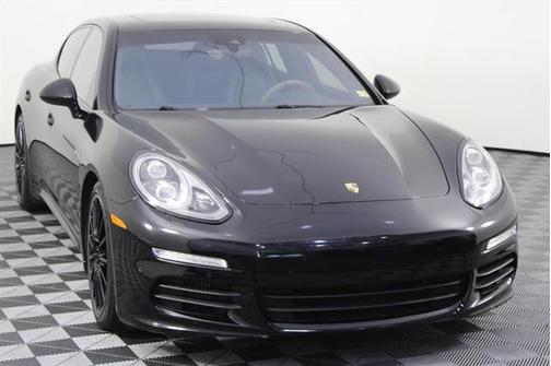 2014 Porsche Panamera 4S