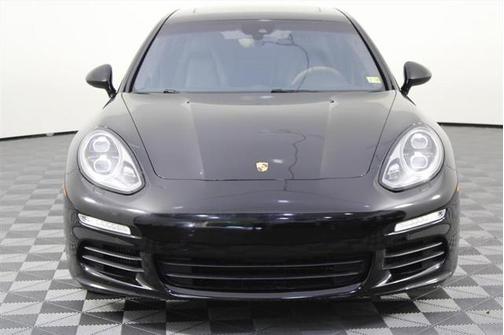 2014 Porsche Panamera 4S