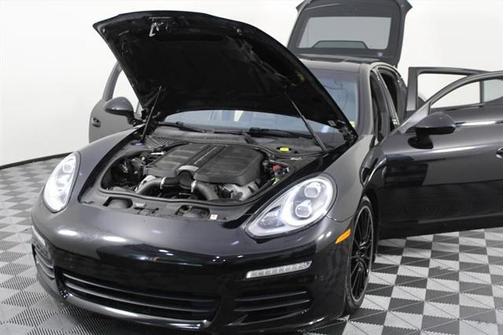 2014 Porsche Panamera 4S