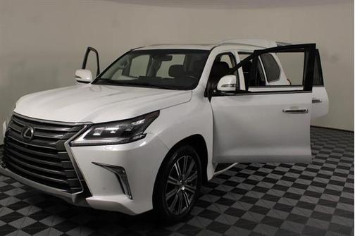 2016 Lexus LX 570 Base